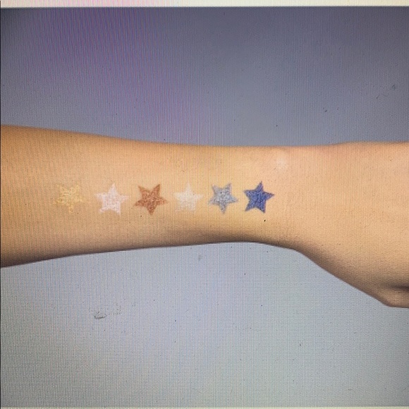 Eye shadow pallet